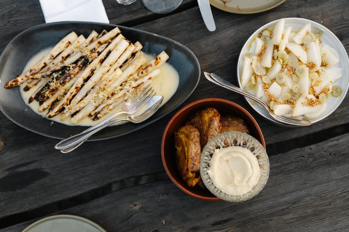 Enjoy the culinary diversity at Michelberger Farm in Brandenburg: Breakfast,...